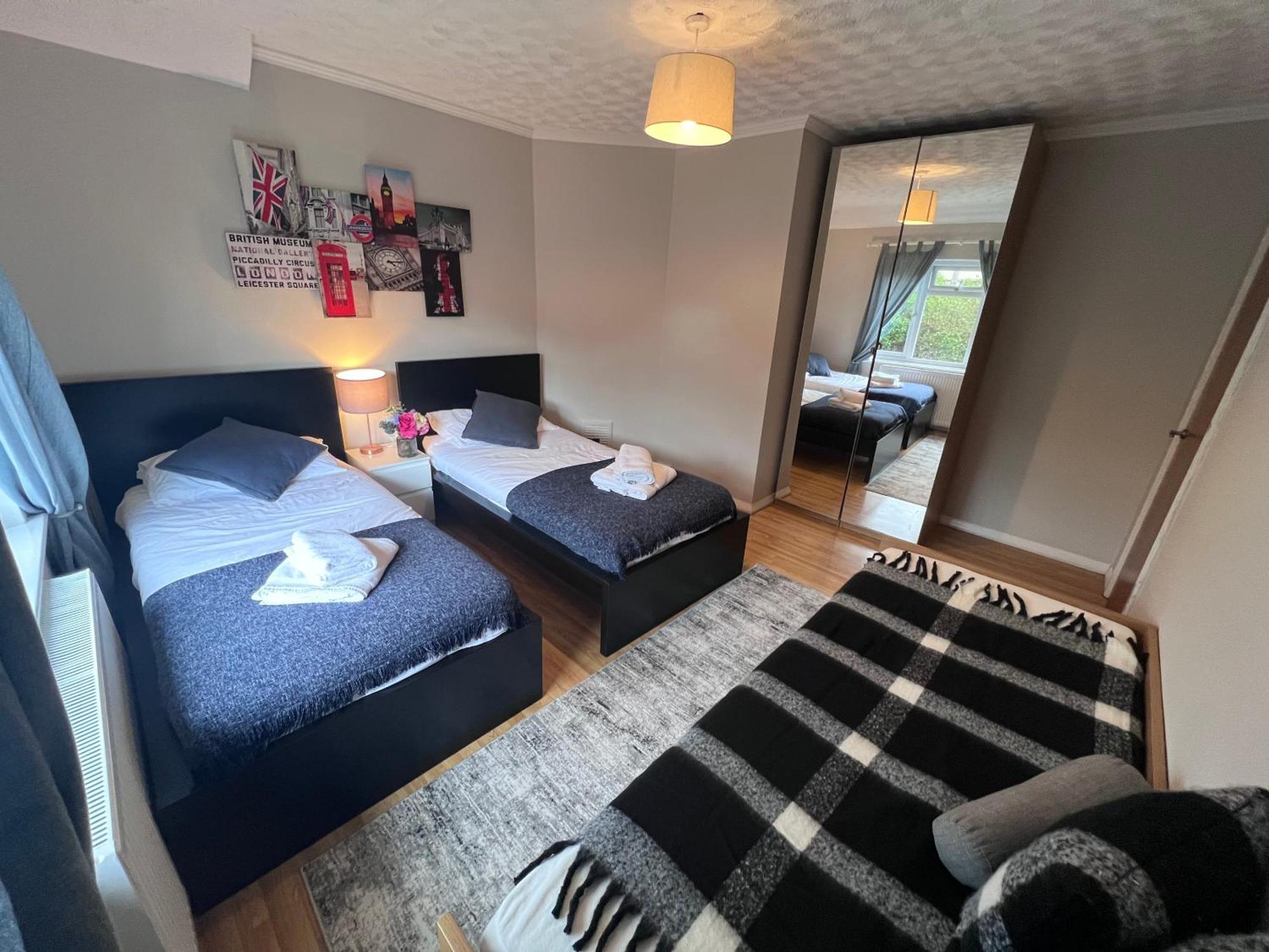 Croydon Apartment With Parking Лондон Екстер'єр фото