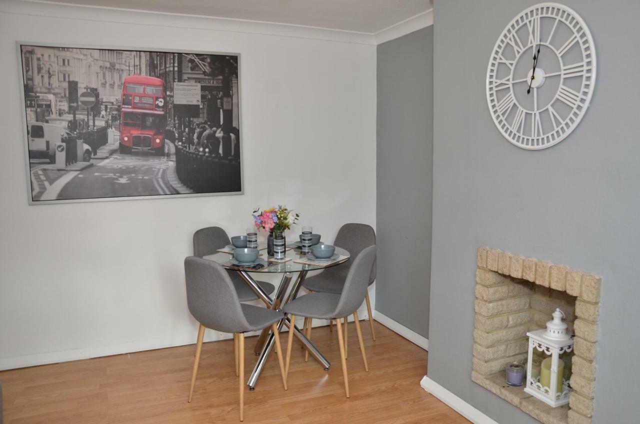Croydon Apartment With Parking Лондон Екстер'єр фото