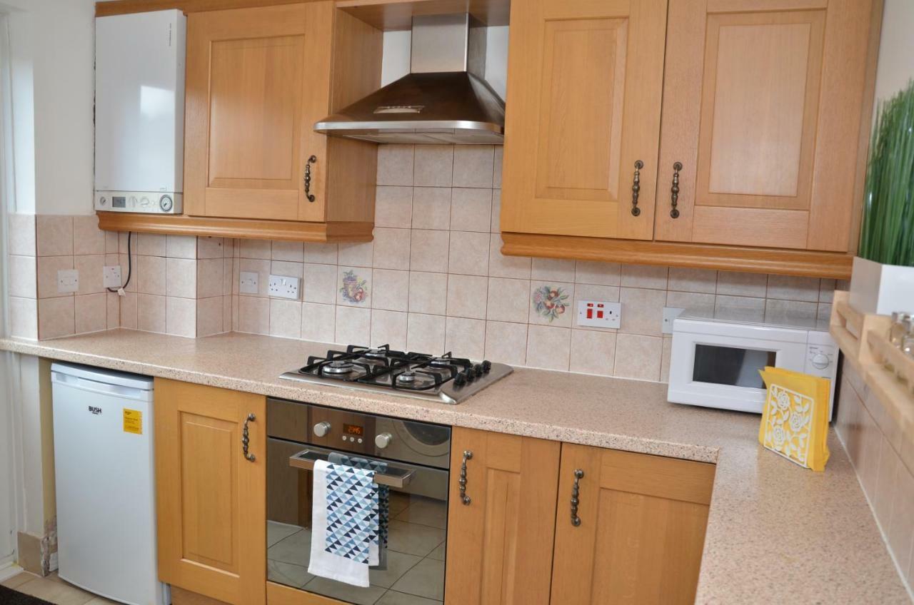 Croydon Apartment With Parking Лондон Екстер'єр фото