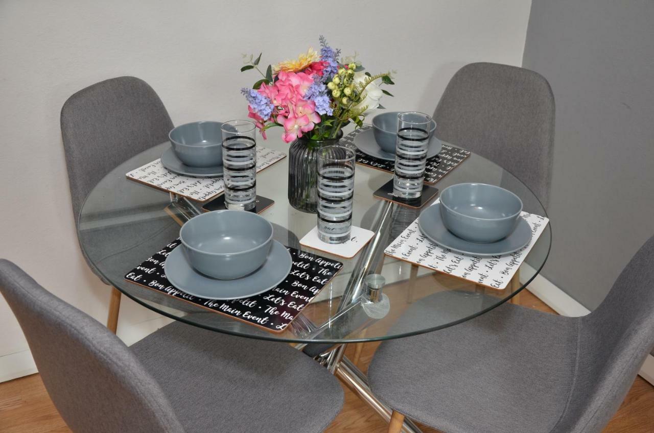 Croydon Apartment With Parking Лондон Екстер'єр фото